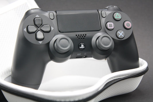 PS4 Controller "Jet Black" mit Zweier-Paddles / Hall-Effekt-Sticks